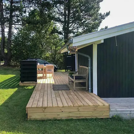 Summer House With Outdoor Shower Near Feriehus *
